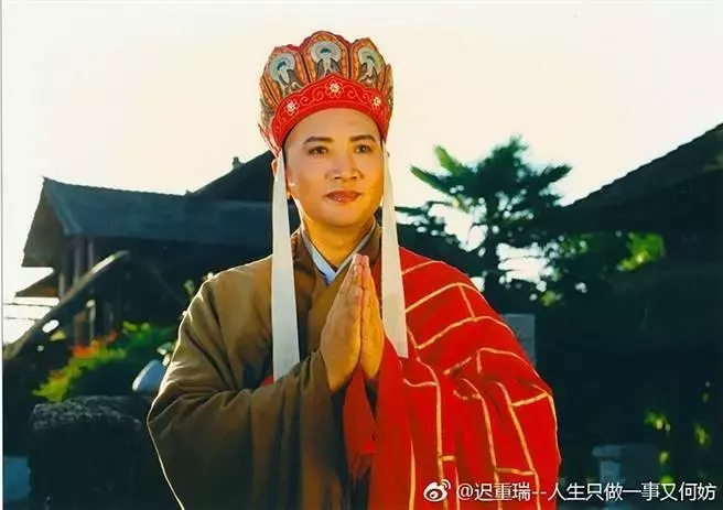 周杰伦身价全球排行_媒体公布艺人资产排行榜,周董只排第2,榜首是身价2千亿的他