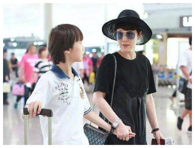 有种自律叫海清儿子,14岁就自律到令人羡慕,她的育儿观值得学习