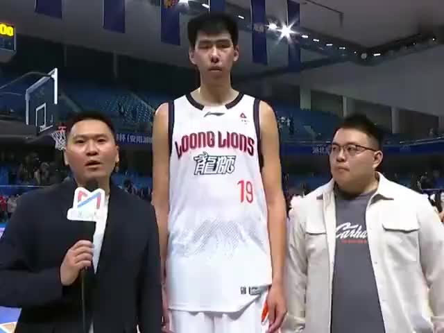 徐昕：广州队的战术能减少我体能的消耗，我一直都会策应