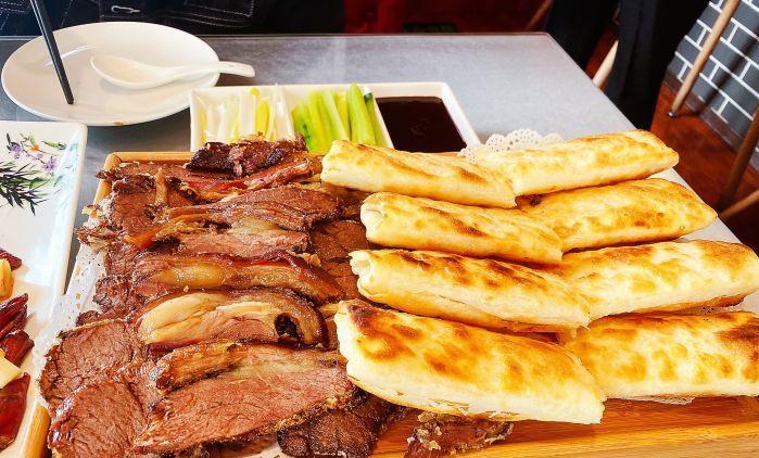 北京第一驴肉火烧,已经开了十几年,有老北京烤肉的味道