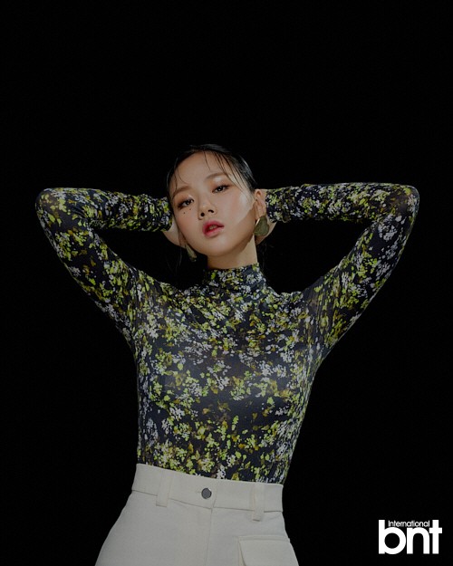 韩国女歌手bibi最新杂志写真曝光