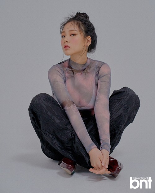 韩国女歌手bibi最新杂志写真曝光