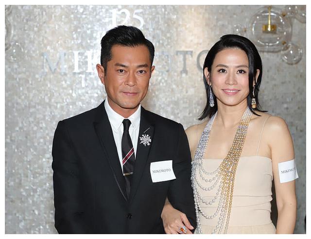 古天乐官宣"刚订完婚",原以为女方是宣萱,结果真相大反转