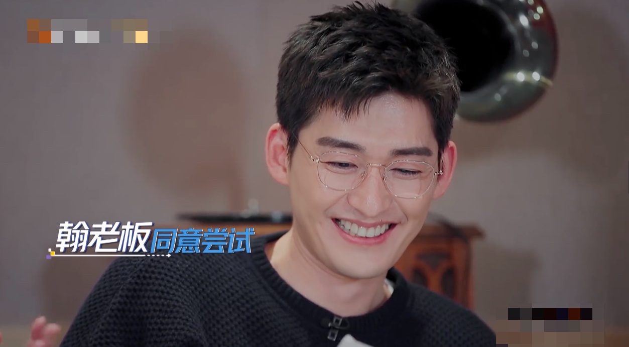 在这种形象下,我们感受到的张翰大都是固执和傲慢的,但是2021年,他的