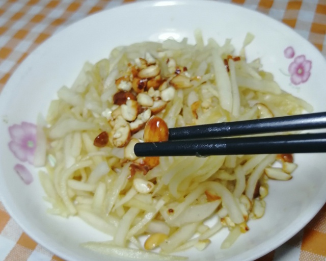 家常凉菜凉拌白萝卜丝三个窍门口感清脆爽口简单好吃又下饭