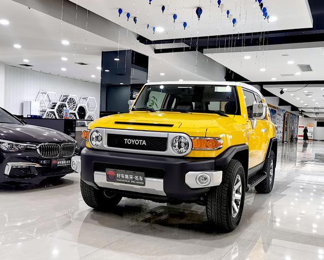 2020款fj酷路泽:颜色亮眼,厦门到店