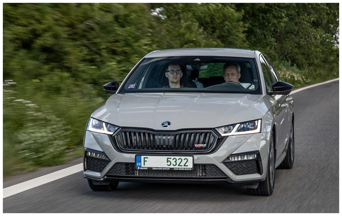 全新斯柯达明锐rs首次亮相 245马力开干