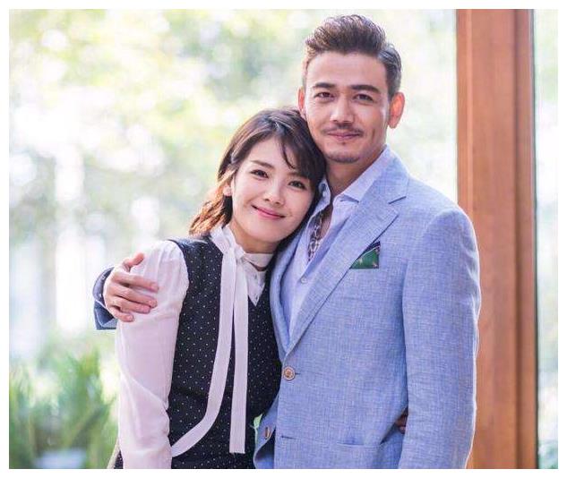 36岁型男杨烁隐藏了9年的老婆还是熟悉的童年女神