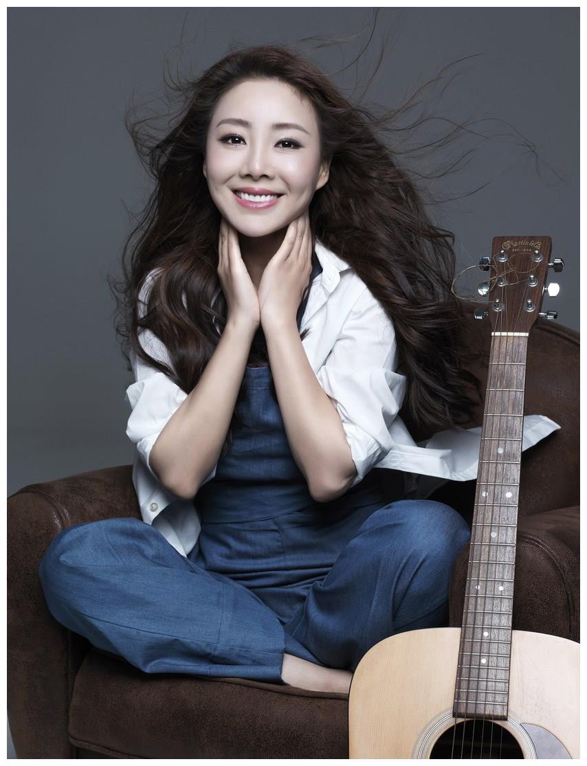 王筝老公厉害,出轨对象小他25岁,努力5年的艺术前途尽毁