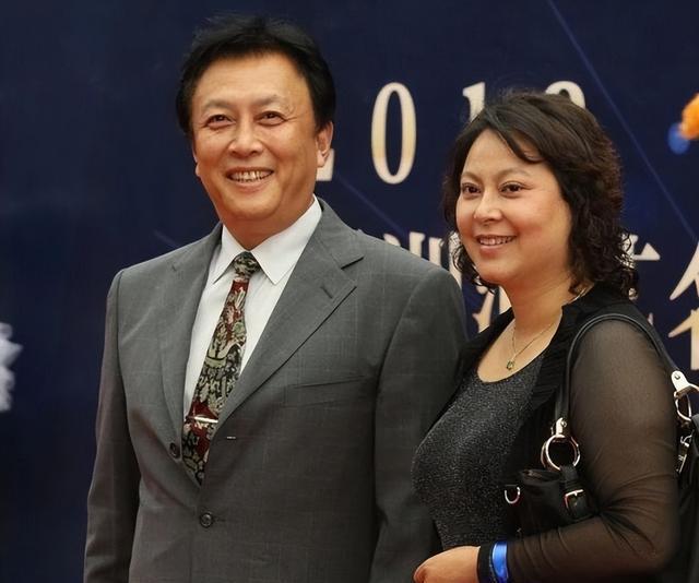 深度揭秘（唐国强是外国籍吗）唐国强加入外国国籍了吗，(图2)