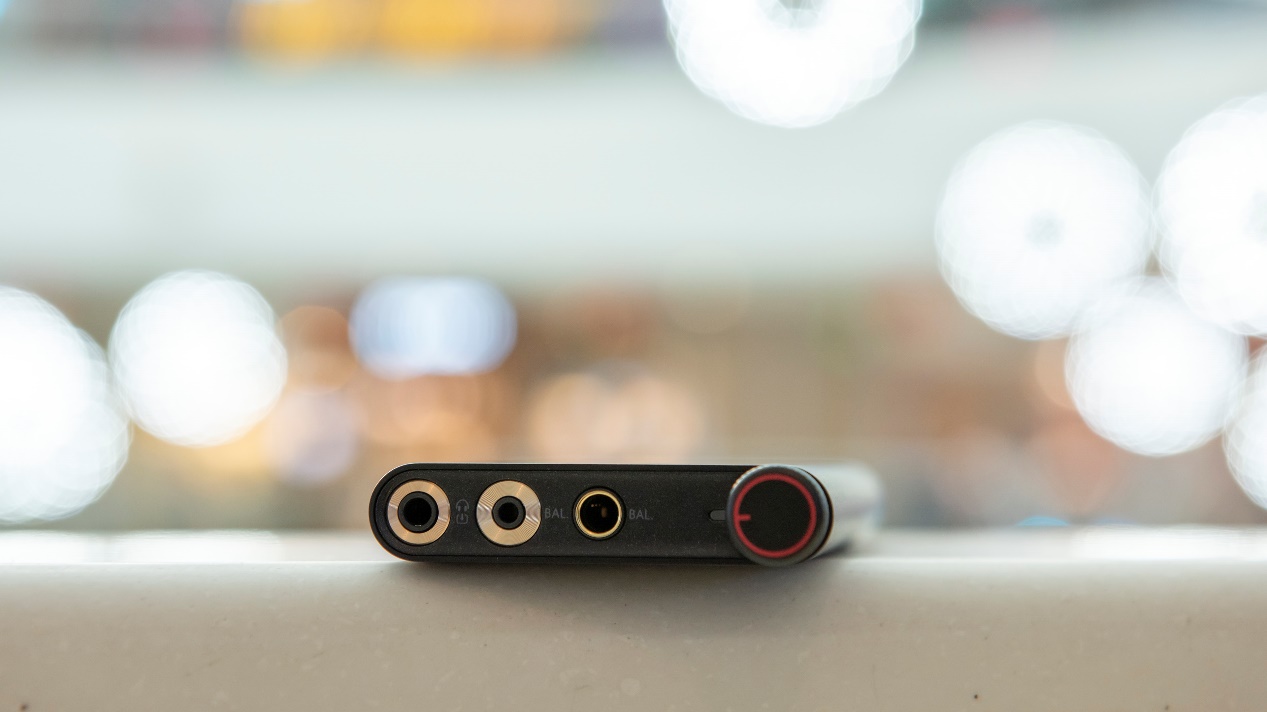 飞傲q3评测:花个小钱就能享受高品质音乐带来的愉悦