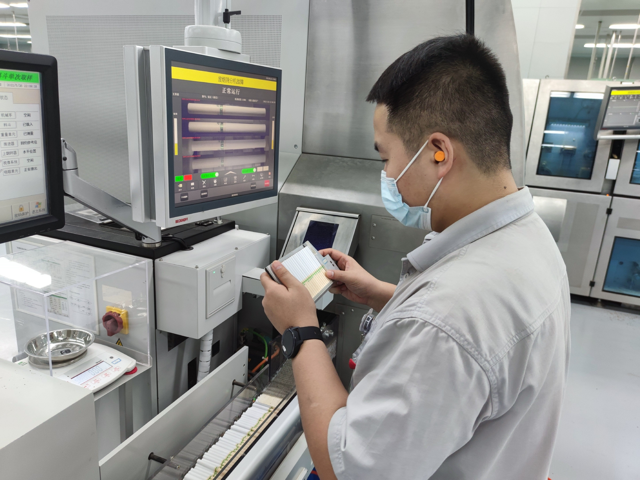 南京卷烟厂退休工资能拿多少？