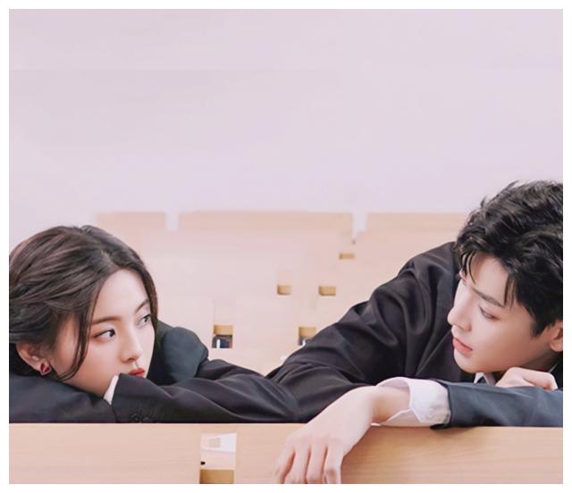 明越夜在线撒糖啦杨超越侯明昊