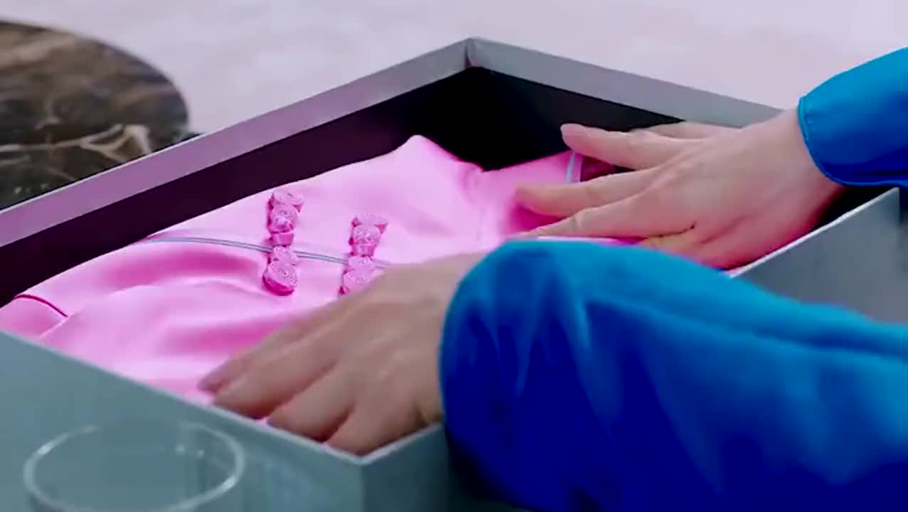 老绣掌衣服被掉包,心机女眼看就要得逞,不料重要人物出现阻止!