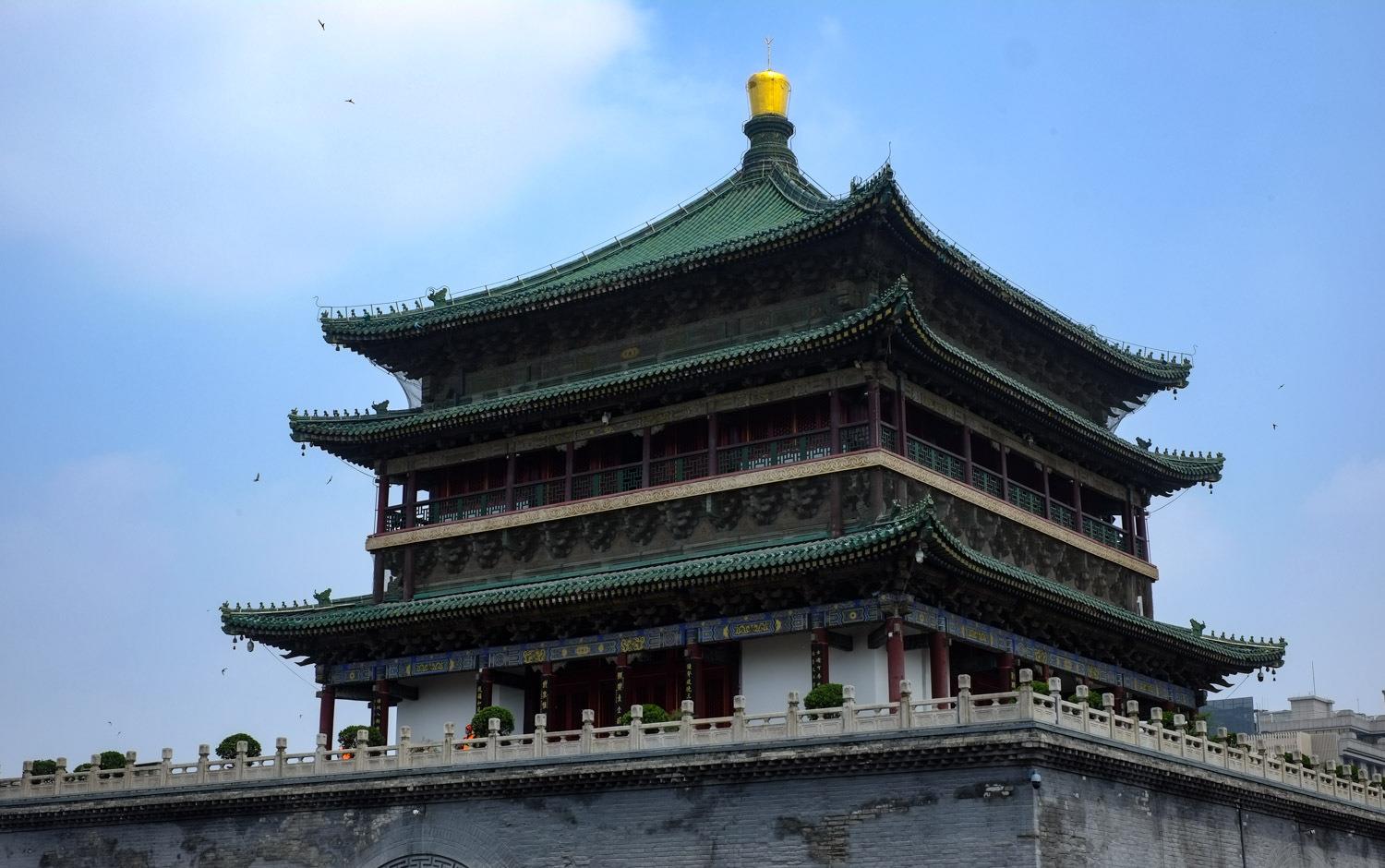 西安钟楼开始修缮这次要整修金箔脱落的宝顶 财经头条 西安钟楼开始修缮这次要整修金箔脱落的宝顶 财经头条