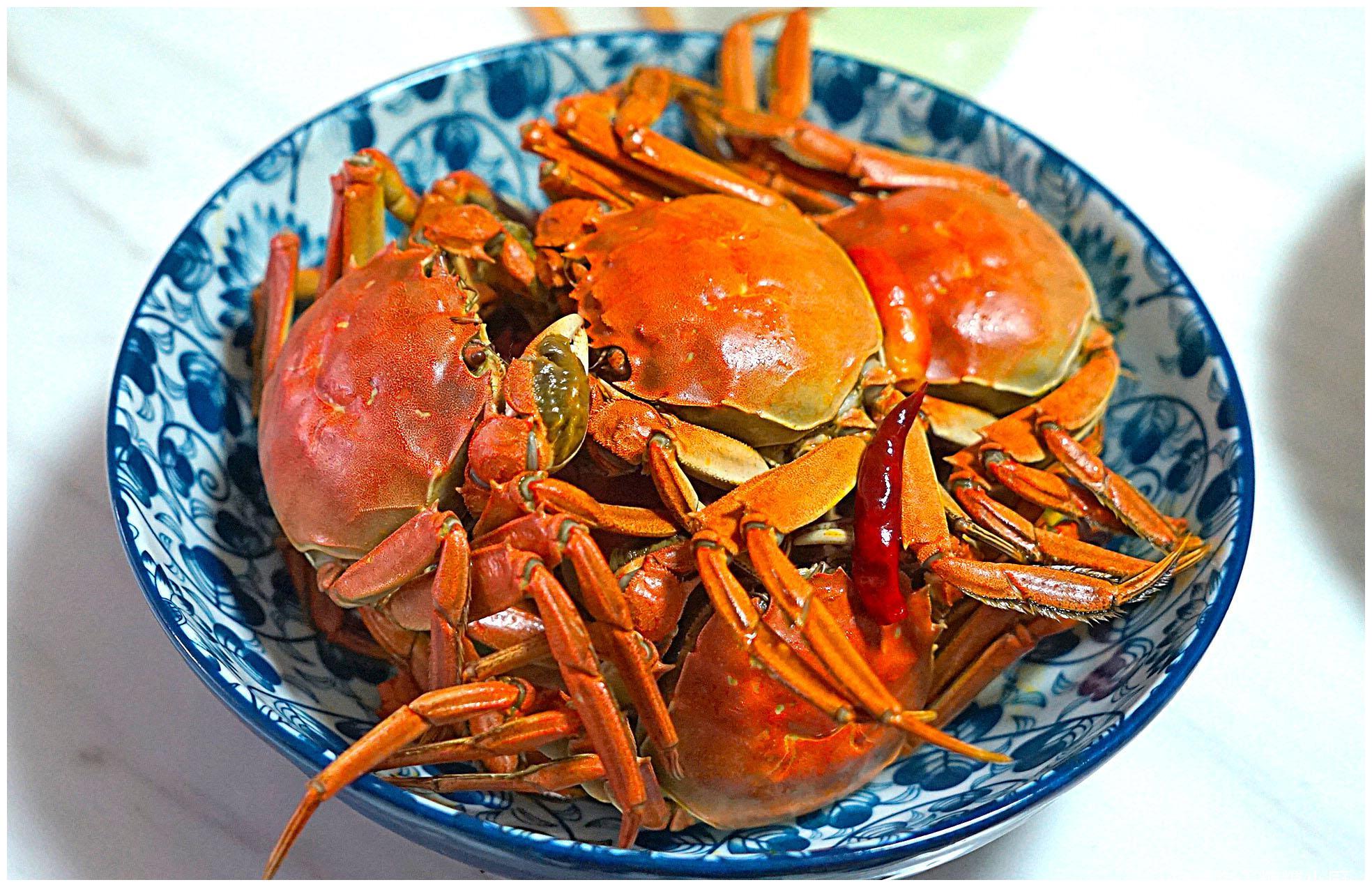 晒晒昨天的晚餐,5个人6道菜,最爱那道香辣螃蟹,越辣越想吃