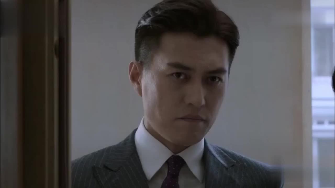 精英律师罗槟何赛找到涉嫌贩卖假药的杜飞又一个实力演员上线