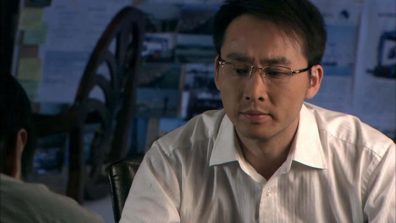 特别使命:北声被罗英说,乖乖的写检查,被同事说