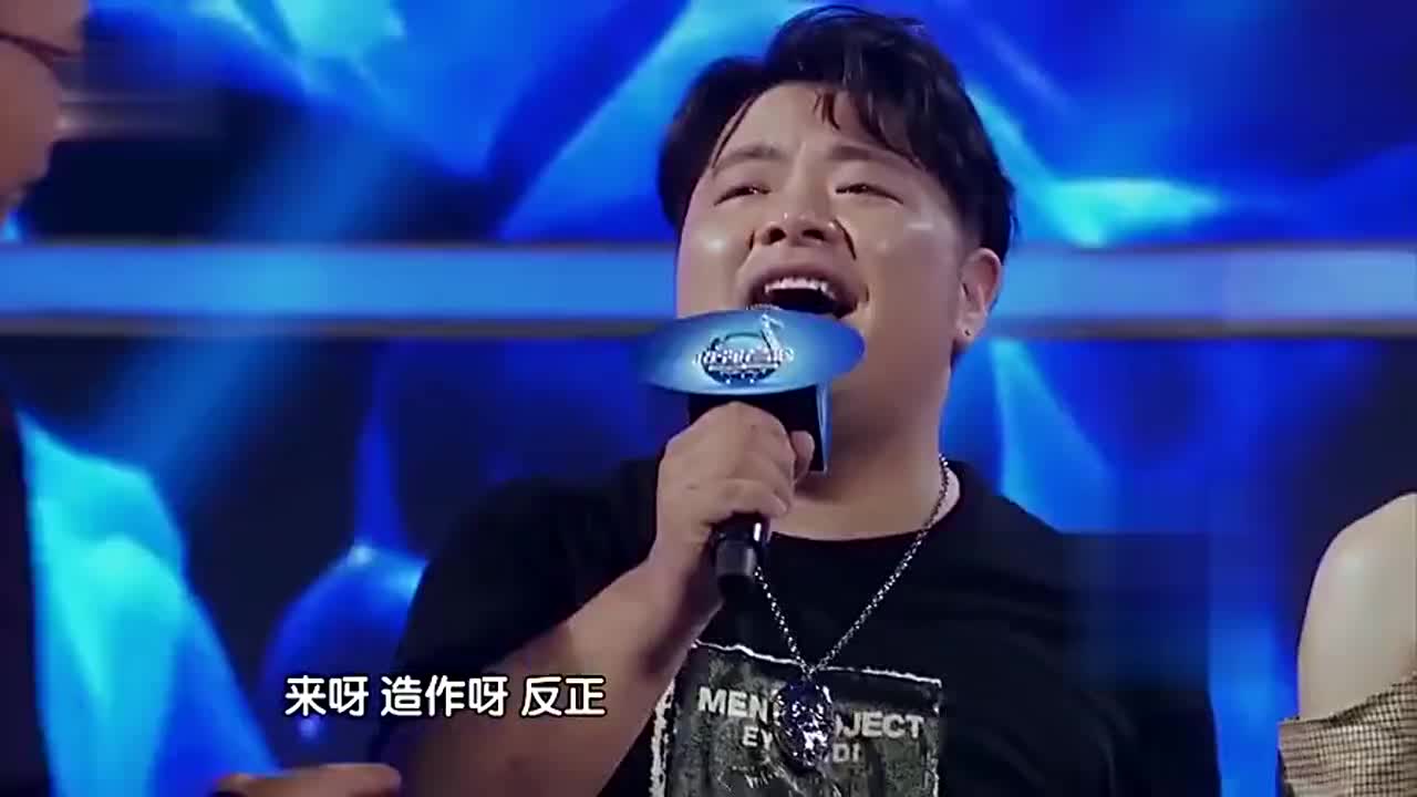 王祖蓝模仿吴莫愁,搞怪表演《痒》,遭吴莫愁现场调侃!
