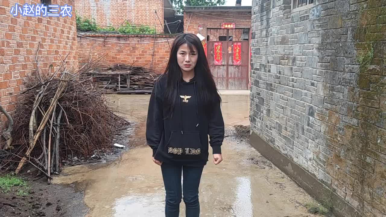 小赵当场流下了眼泪