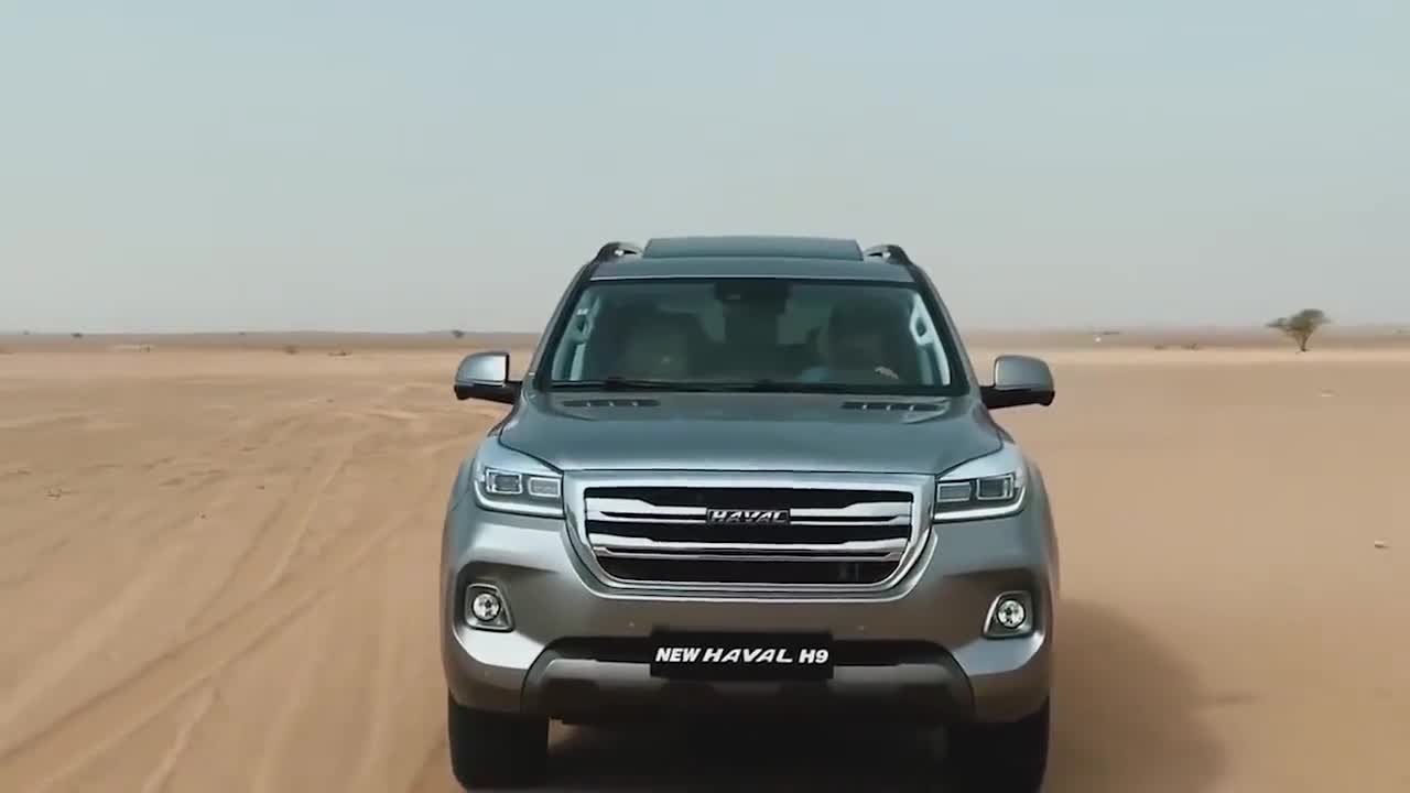 2021款哈弗h9沙漠越野测试,在河里玩漂移,才知道有多霸气!