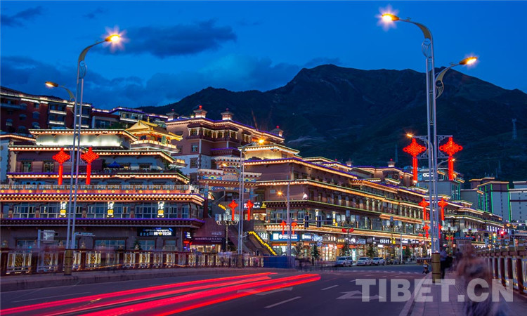 大电网时代下的夜色昌都