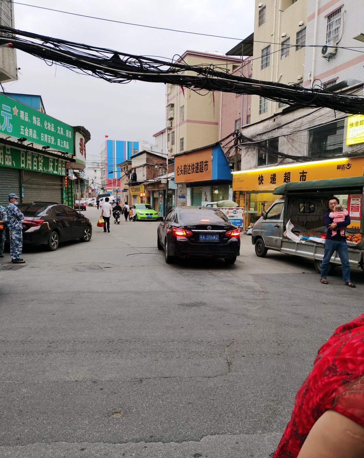 广州市海珠区仑头村,属于官洲街道管辖