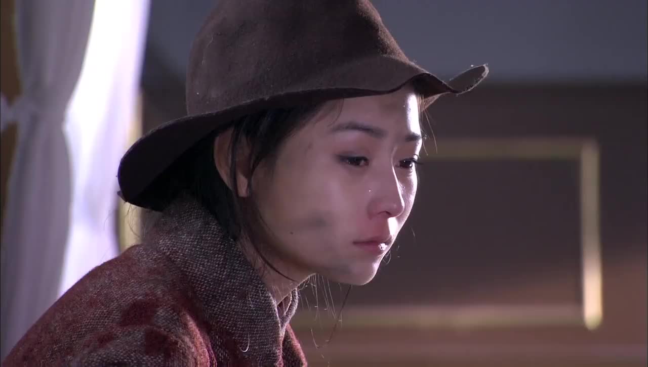 箭在弦上荣树没能抢救过来荣意伤心的瘫倒