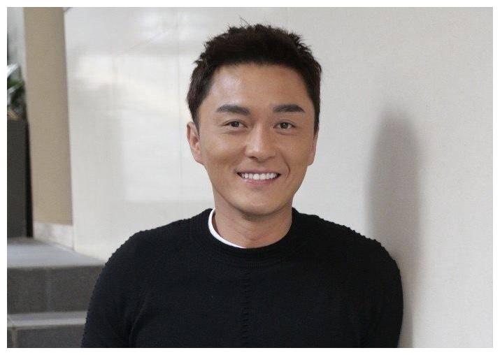 tvb小生杨明承认不小心驾驶罪承诺一年内娶8亿女友为妻