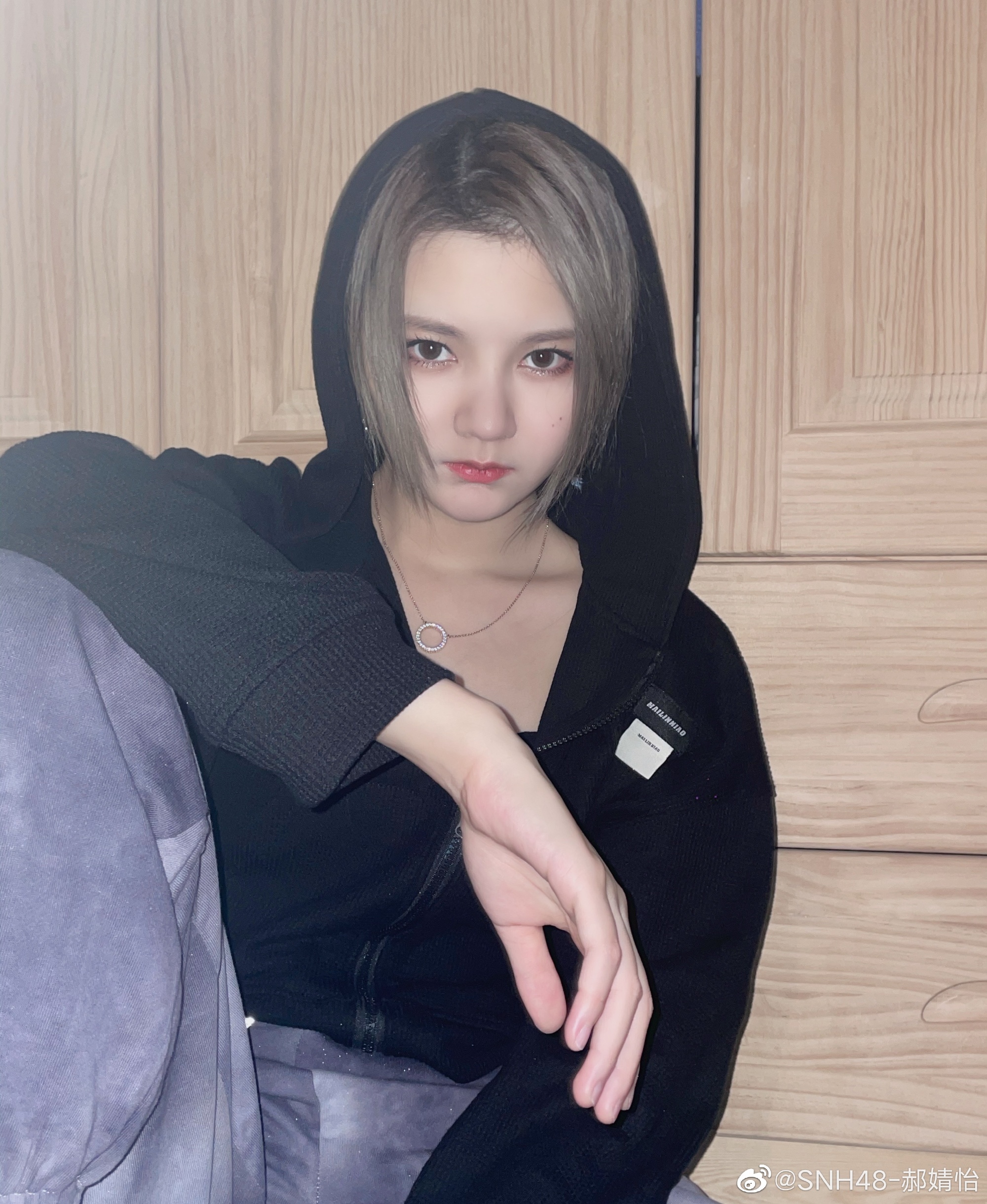 美女艺人snh48-郝婧怡迷人美照,真好看__财经头条