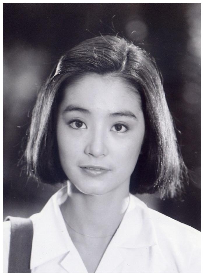林青霞晒经典旧照,难怪是"绝世美女"真女神,最美不过林青霞!