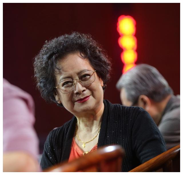 左大玢:把"观音菩萨"演活,拍戏时连连出现怪事,事后开始信佛