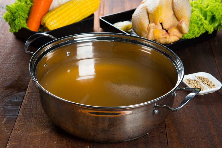 铝超标全身受害，铝锅有害还致癌？提醒真正不能吃的是这3种食物休闲区蓝鸢梦想 - Www.slyday.coM