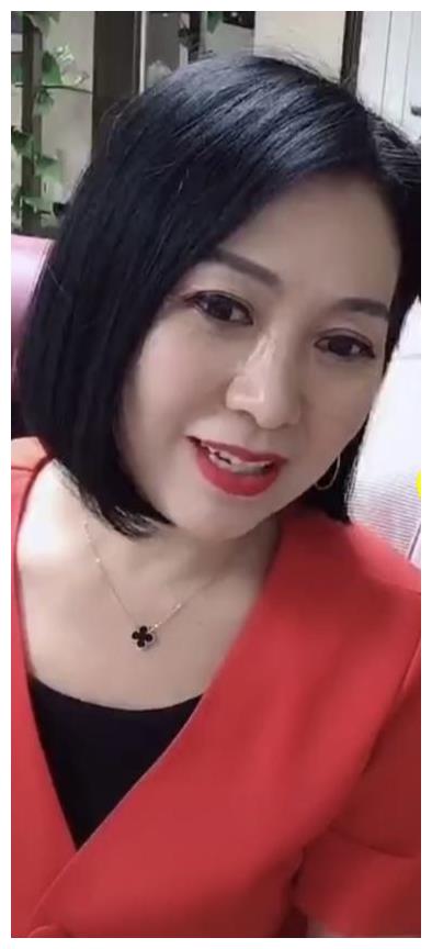 就是《乡村爱情》赵四老婆的扮演者筱素清,是不是变成大美女认不出来