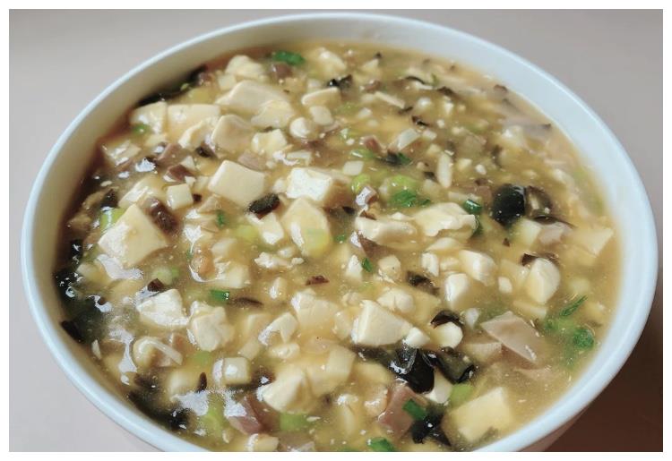 能让孩子一碗饭很快下肚的西施豆腐