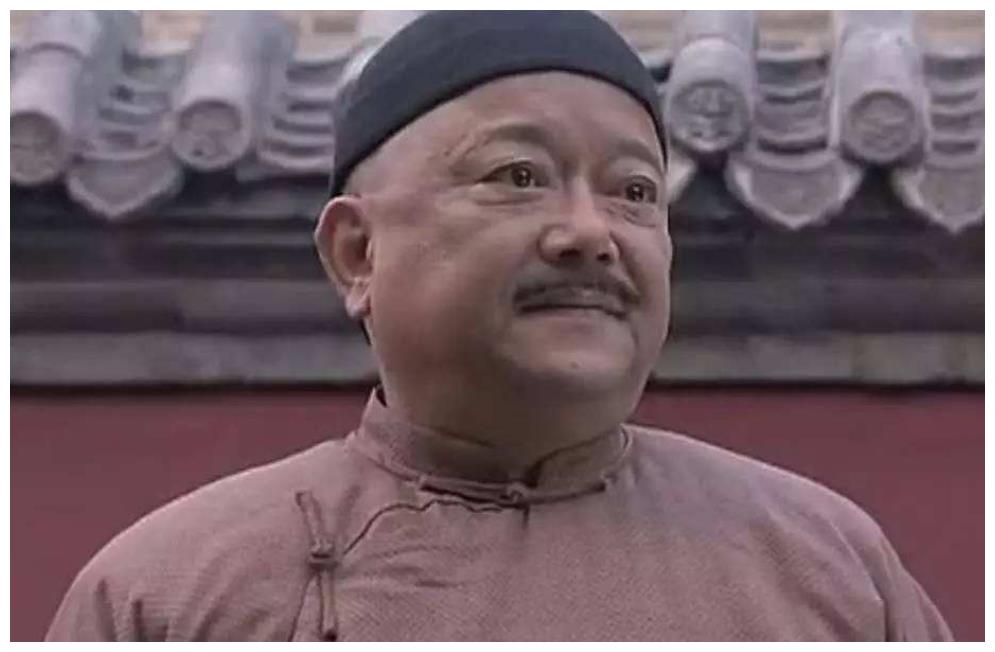 曾连任主持三届春晚,硬被拉出演奸臣,大火后被高察"找上门"