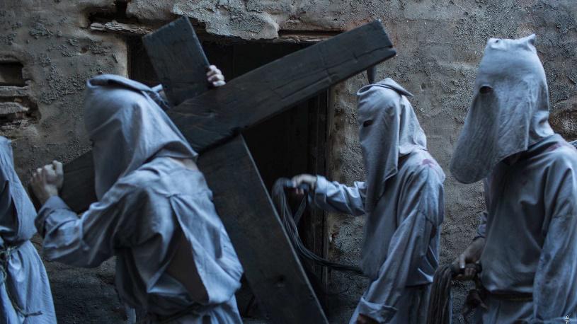 欧洲现状已证明群体免疫失败,历史上他们面对瘟疫,都采取啥决策