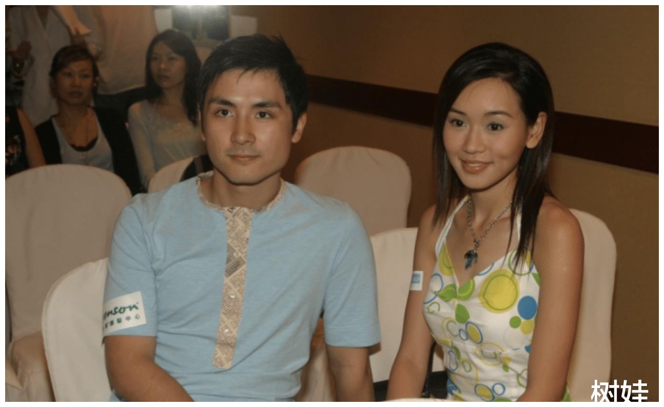 杨思琦前任李泳豪好事近携女友陪母亲过节三人合照宛若一家人