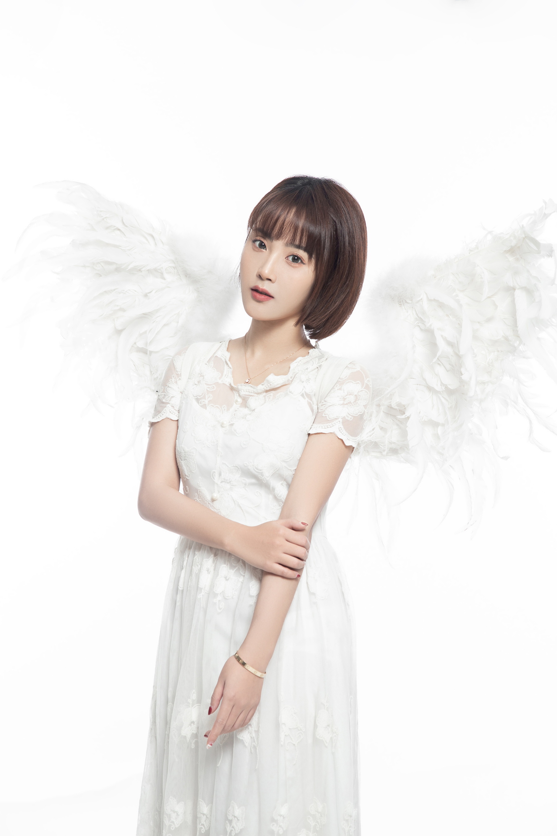 歌手彭筝2022年天使之翼室内写真