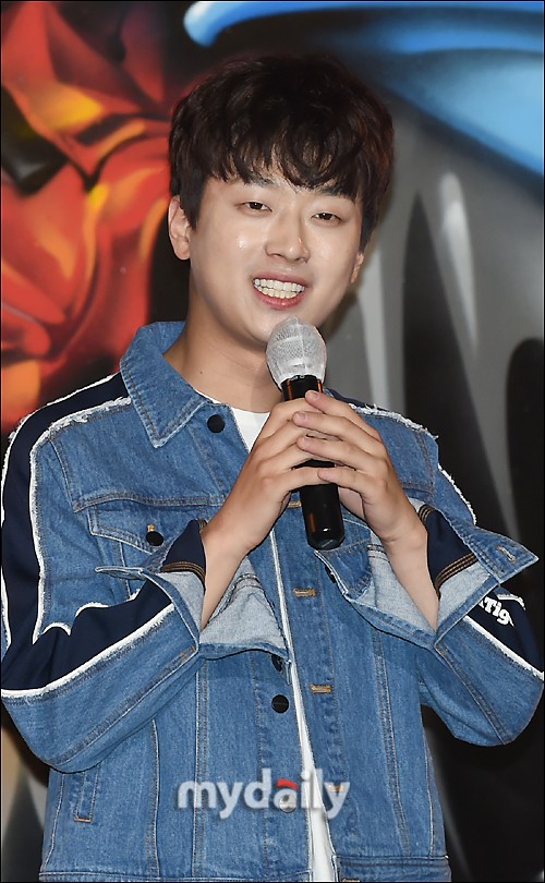 韩国歌手李灿元为儿童患者捐献200万韩元|韩元|韩国歌