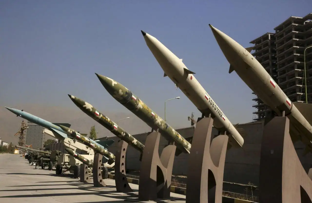 伊朗斥责美国军事介入巴以冲突：必须承担责任_纳赛尔·卡纳尼_路透社_航空母舰