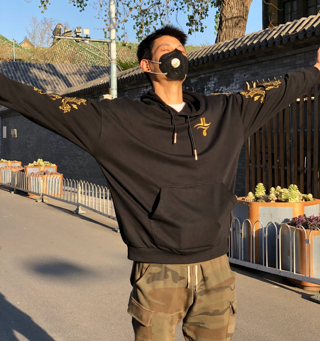 14天让林书豪成硬汉重回球场晒照片球迷看出他迫不及待