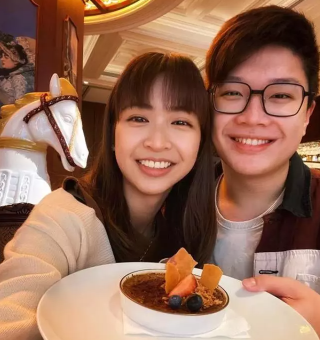 廖文哲十几岁的时候,非常叛逆,做过一些引起争议的事情.