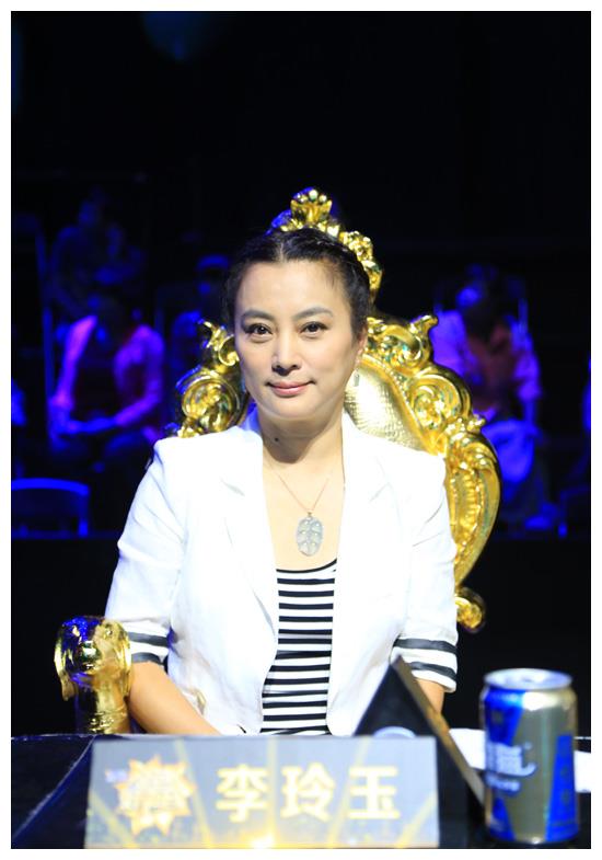 婚姻不顺还被弟弟打出脑震荡,62岁复出无人识|金炜玲|毛阿敏|脑震荡