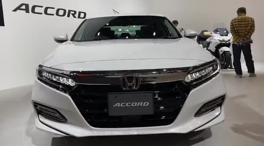 2020款本田雅阁hybrid版登场,全面了解后,我放弃了大众迈腾!