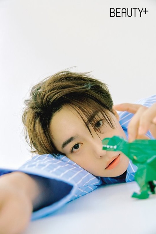 韩国男团winner成员金秦禹最新杂志写真曝光