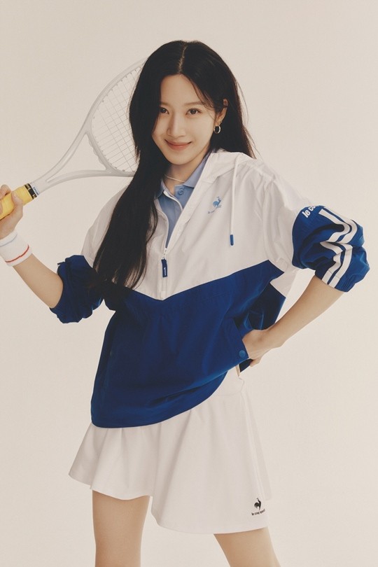 韩国女艺人文佳煐拍代言品牌最新宣传照