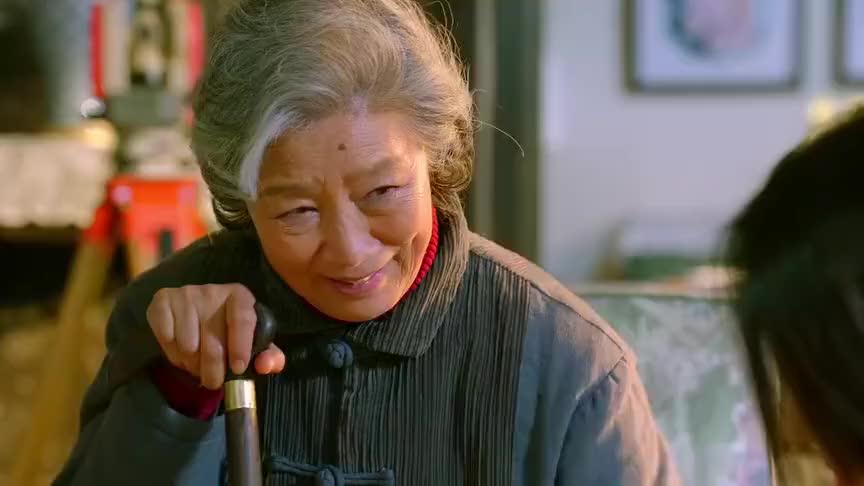 影视老太太好可爱不愧是活了这么大岁数的什么都懂