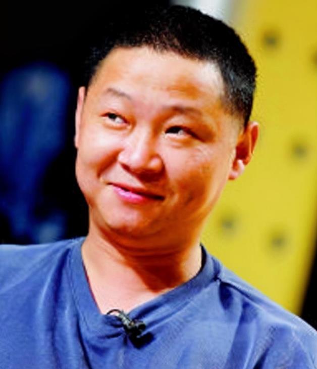 张国立2位老搭档三德子养鸡身价过亿消失20年法印去哪了