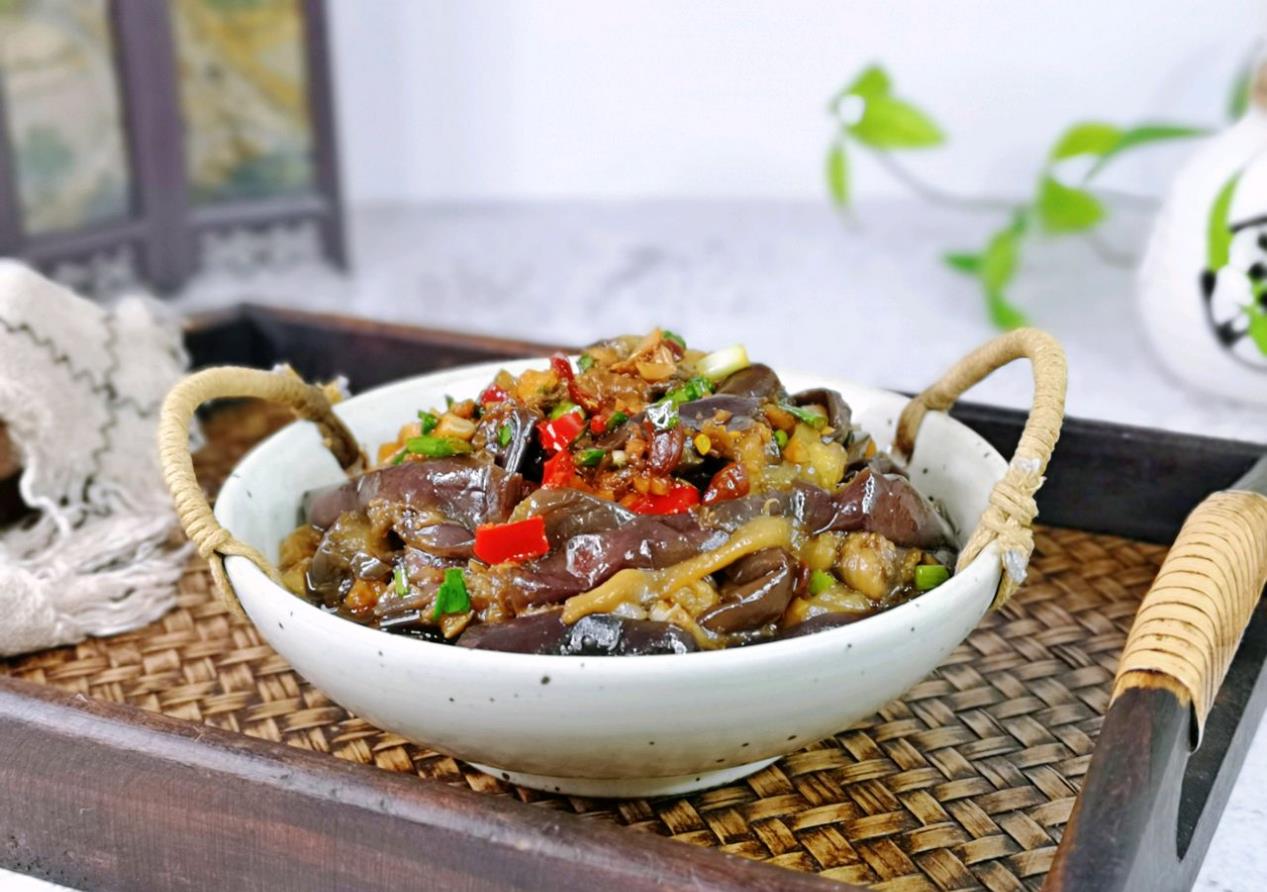 蒜蓉辣酱凉拌茄条,爽口好吃辣度适中,开胃小菜可以尝试_高清图集_新浪